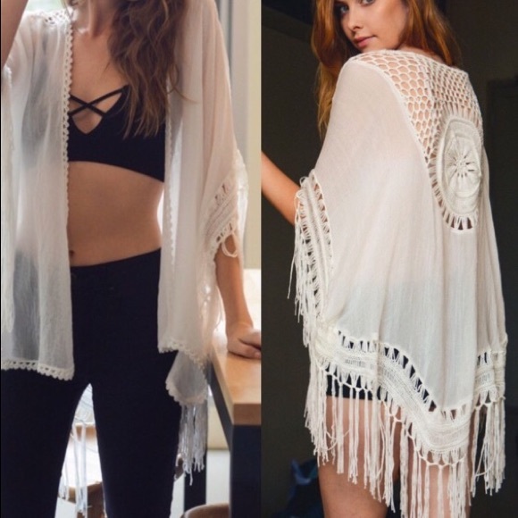 🌟LAST ONE🌟NEW white boho crochet kimono - Picture 2 of 4